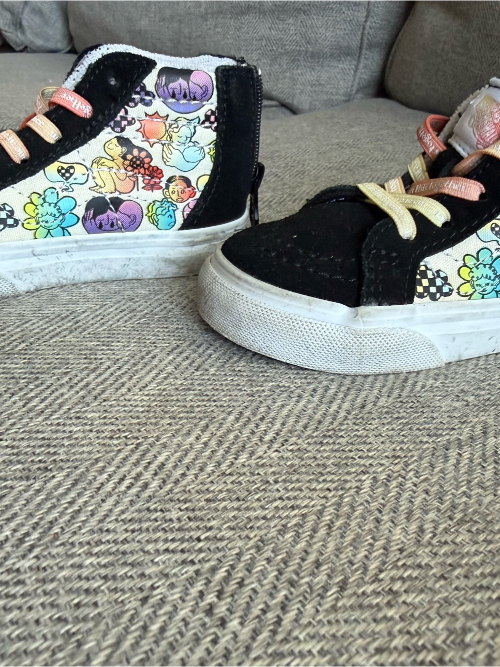 Vans Kids Black High-Top Sneakers with Multicolor Cartoon Panels - Picture 3 of 6